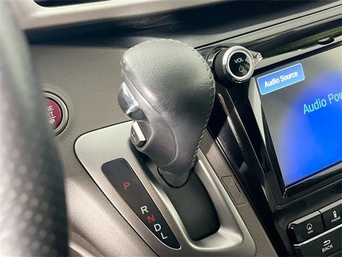 Used 2016 Honda Odyssey Touring Elite image 17