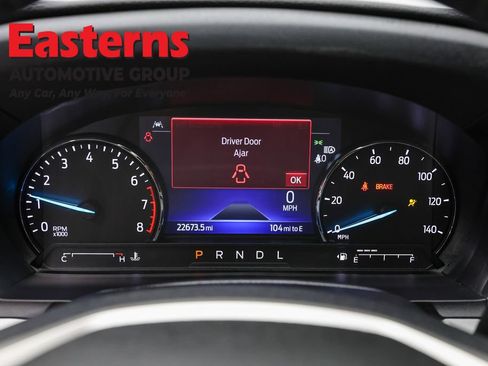 Used 2022 Ford Explorer XLT w/ Equipment Group 202A AWD/4WD image 18