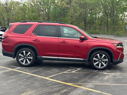 Certified 2023 Honda Pilot Elite image 3