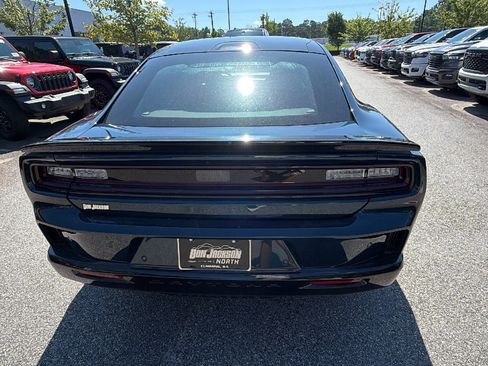 Used 2025 Dodge Charger Daytona Scat Pack w/ Track Pack AWD/4WD image 9