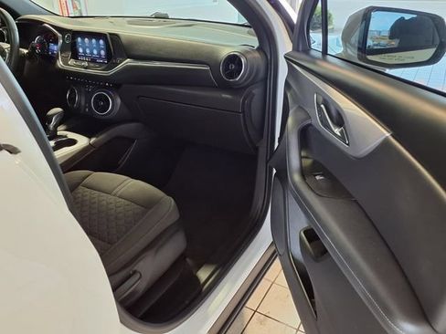 Used 2022 Chevrolet Blazer LT FWD image 26