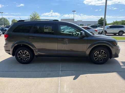 Used 2018 Dodge Journey SE w/ Popular Equipment Group FWD image 6
