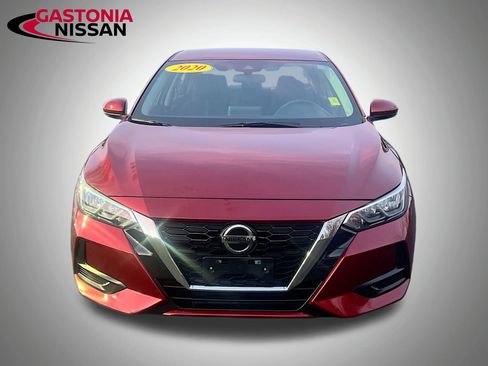 Used 2020 Nissan Sentra SV image 2