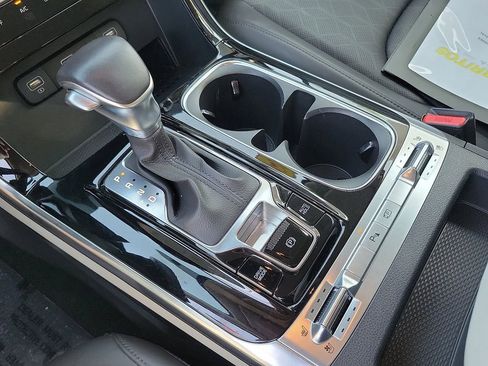 Used 2024 Kia Carnival SX image 11