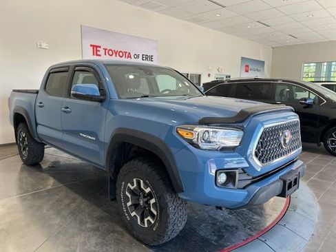 Used 2019 Toyota Tacoma TRD Off-Road AWD/4WD image 1