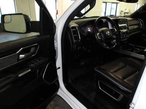 Used 2023 RAM 1500 Laramie AWD/4WD image 7