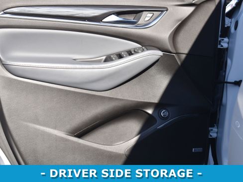 Used 2023 Buick Enclave Essence w/ Experience Buick Package image 5