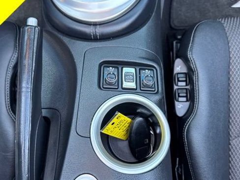 Used 2014 Nissan 370Z Touring RWD image 16