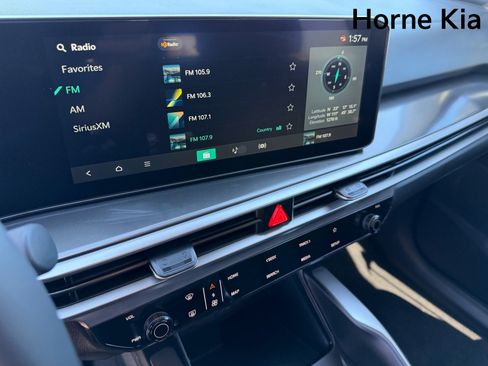 New 2026 Kia Sorento LX FWD image 19