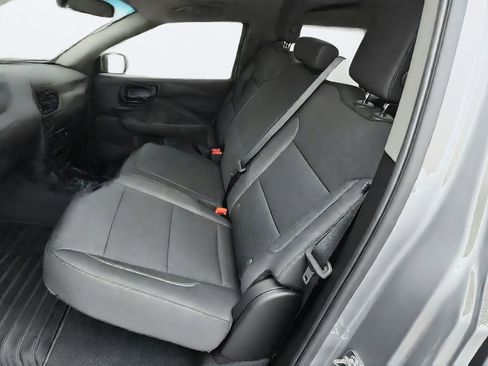 Used 2025 Chevrolet Silverado 1500 Custom Trail Boss w/ Dark Appearance Package AWD/4WD image 21