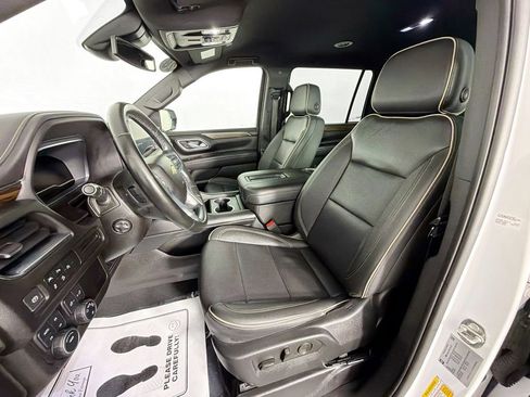 Used 2023 Chevrolet Suburban Premier image 22