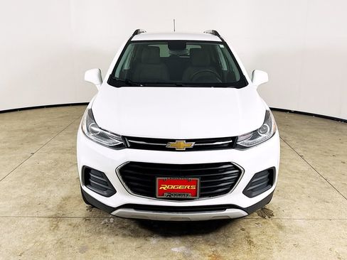 Used 2017 Chevrolet Trax LT AWD/4WD image 2