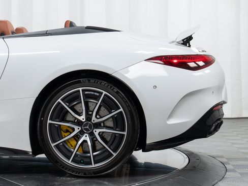 Certified 2022 Mercedes-Benz SL 55 AMG 4MATIC image 28
