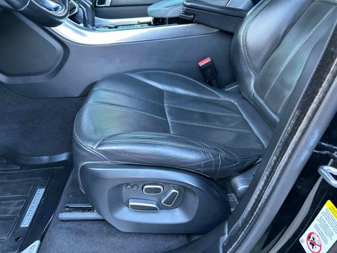 Used 2014 Land Rover Range Rover Sport HSE image 22