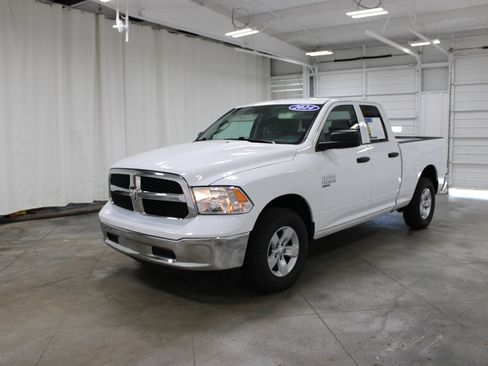 Used 2024 RAM 1500 Classic SLT AWD/4WD image 4