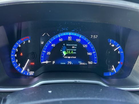 Used 2022 Toyota Corolla Cross XLE FWD image 22