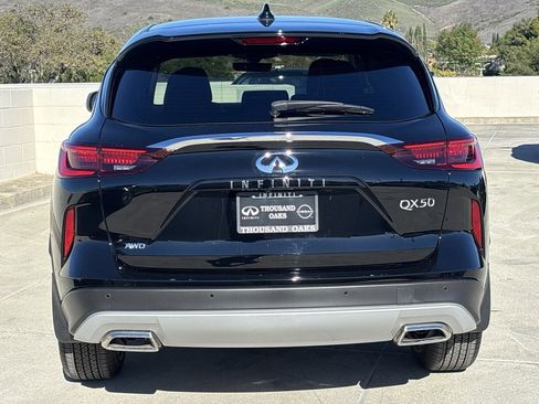 New 2025 INFINITI QX50 Pure image 4