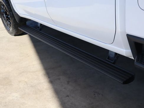 Used 2022 Chevrolet Silverado 2500 High Country image 14