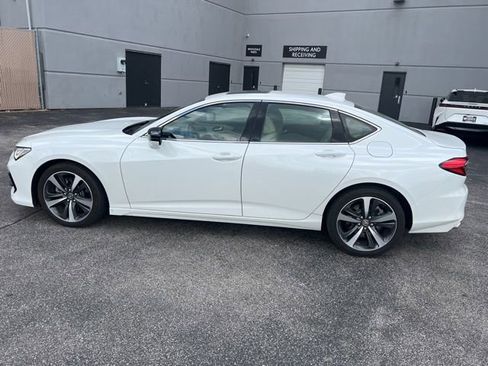 Used 2025 Acura TLX w/ Technology Package FWD image 6