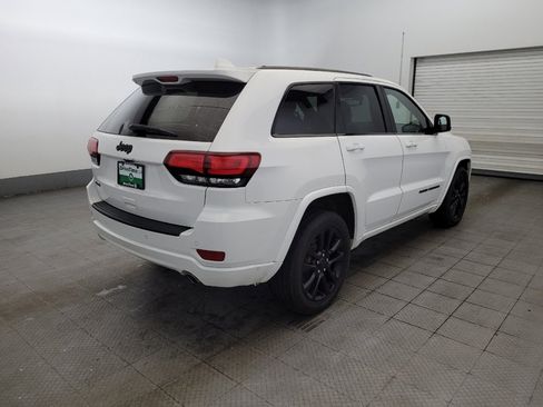 Used 2019 Jeep Grand Cherokee Altitude AWD/4WD image 9