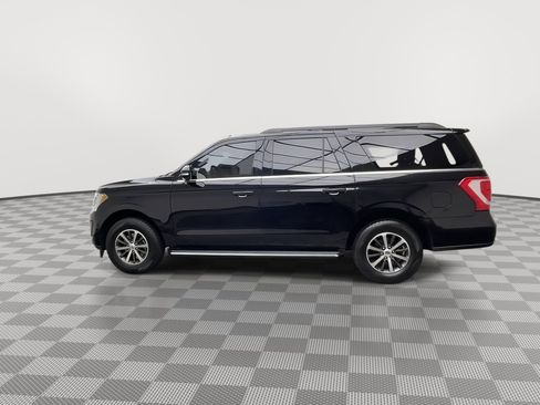 Used 2018 Ford Expedition Max XLT w/ Equipment Group 202A AWD/4WD image 42