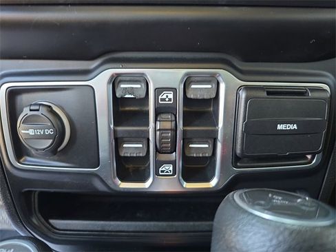 Used 2020 Jeep Wrangler Unlimited Sport S image 18