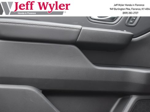 New 2025 Honda Pilot Touring image 11
