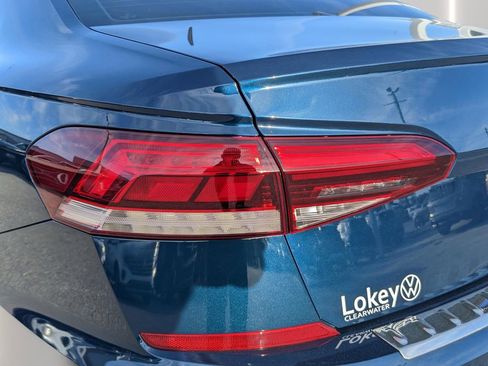 Certified 2022 Volkswagen Passat 2.0T SE image 8