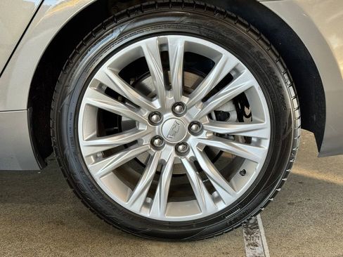 Used 2019 Cadillac XTS Luxury image 8