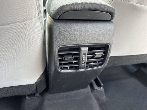 Used 2023 Toyota Corolla Cross L FWD image 37