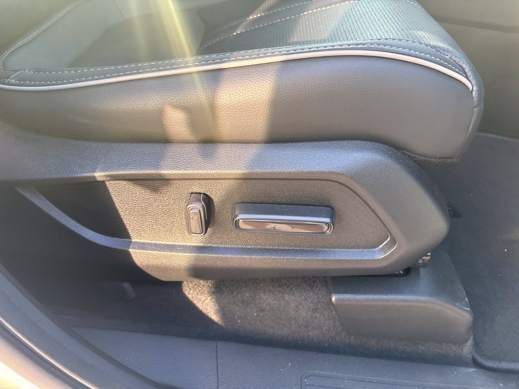 Used 2025 Honda Pilot Elite image 30