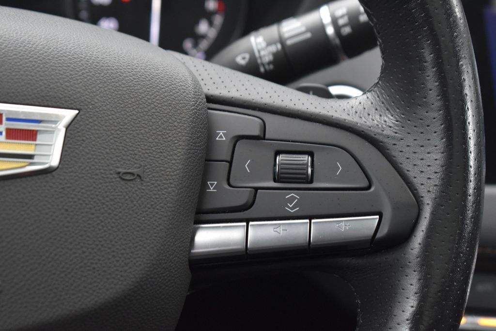 Used 2023 Cadillac XT4 Sport AWD/4WD image 11