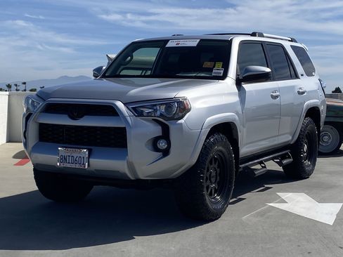 Certified 2019 Toyota 4Runner SR5 image 6