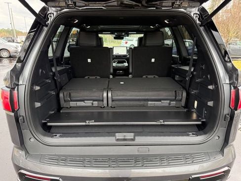 Used 2025 Toyota Sequoia Platinum image 11