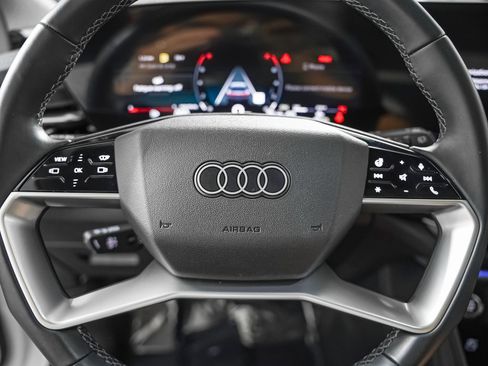 Used 2025 Audi Q5 Premium AWD/4WD image 15