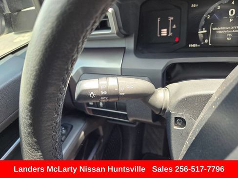 Used 2024 Toyota Tacoma SR5 AWD/4WD image 25