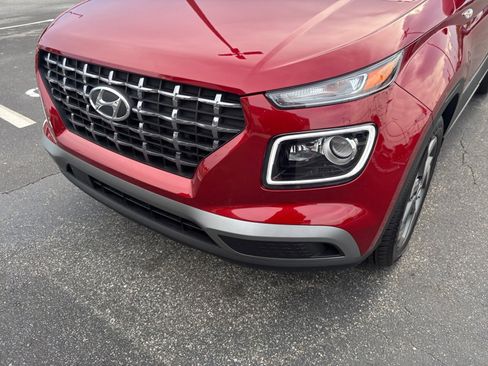 Certified 2025 Hyundai Venue Limited image 26