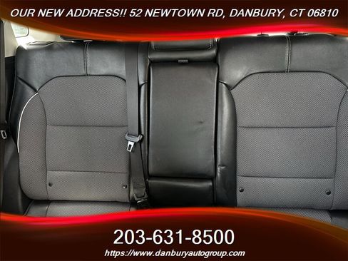 Used 2022 Kia Niro EX w/ Cold Weather Package FWD image 10