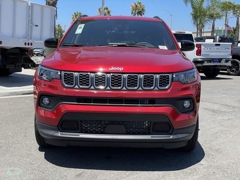 New 2025 Jeep Compass Latitude image 10