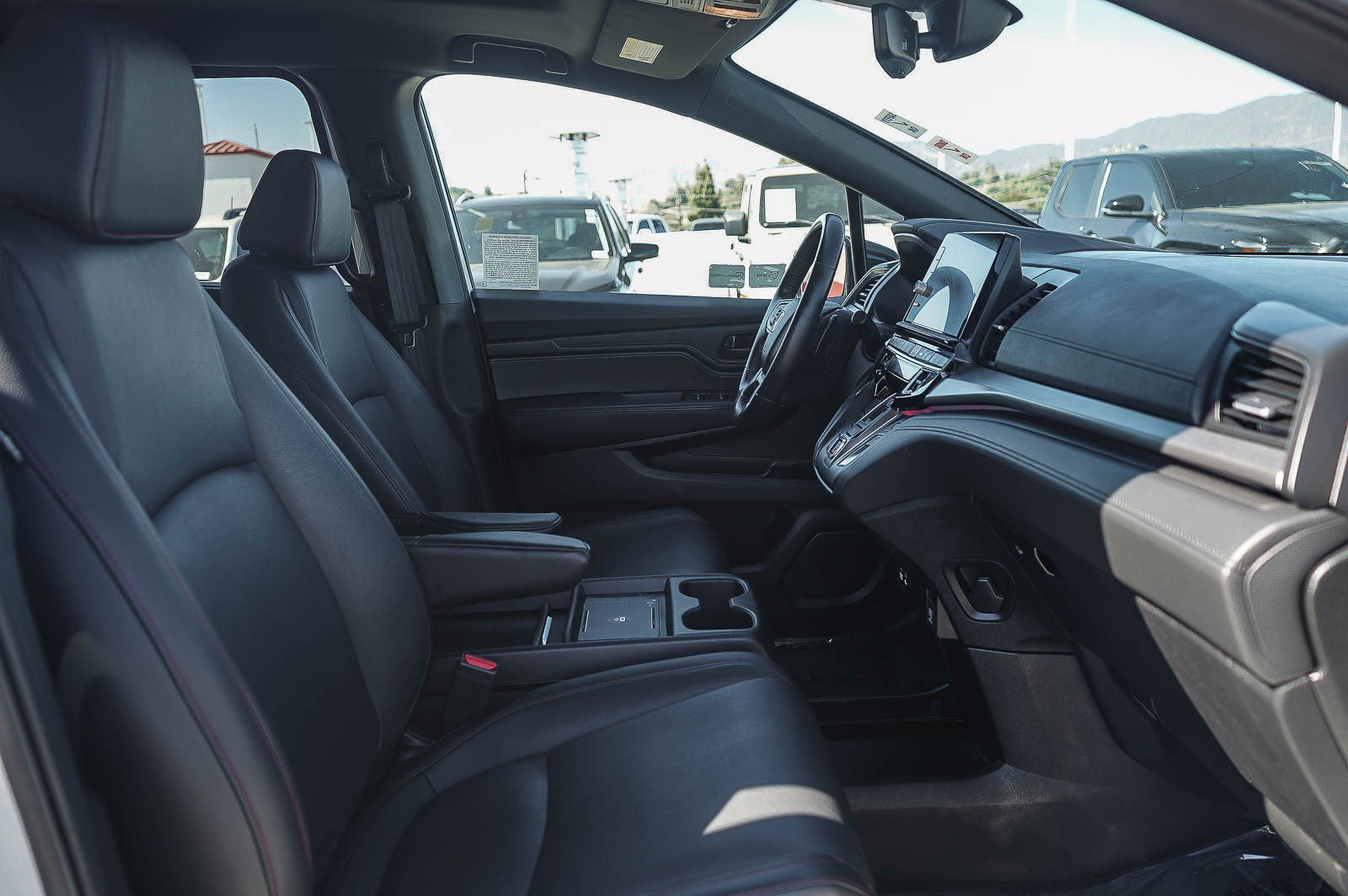 Used 2025 Honda Odyssey Sport-L image 19