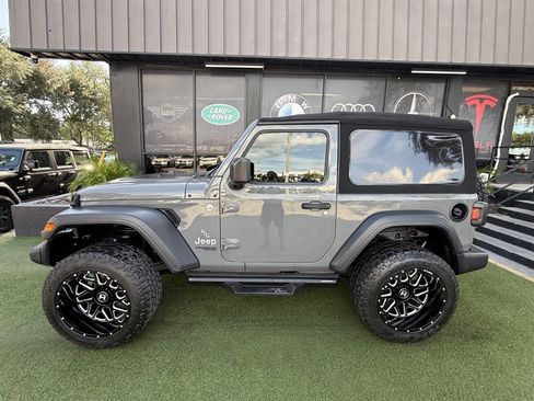 Used 2019 Jeep Wrangler Sport AWD/4WD image 7