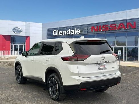 Used 2025 Nissan Rogue SV AWD/4WD image 6