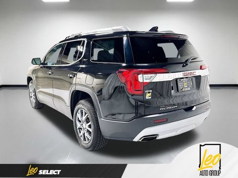 Used 2023 GMC Acadia SLT AWD/4WD image 10