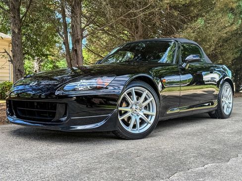 Used 2005 Honda S2000 image 2