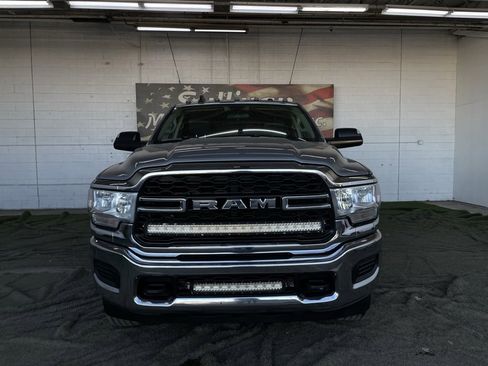 Used 2020 RAM 3500 Tradesman w/ Chrome Appearance Group image 8