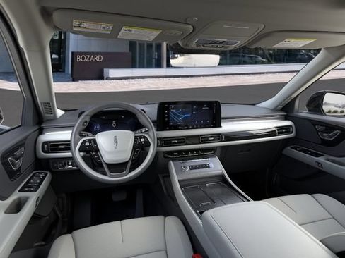 New 2026 Lincoln Aviator 2WD image 9