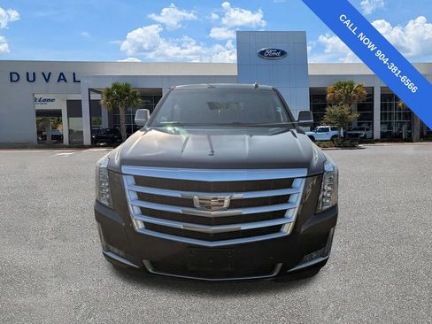 Used 2016 Cadillac Escalade Premium AWD/4WD image 9