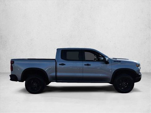 Used 2024 Chevrolet Silverado 1500 ZR2 w/ Technology Package AWD/4WD image 9