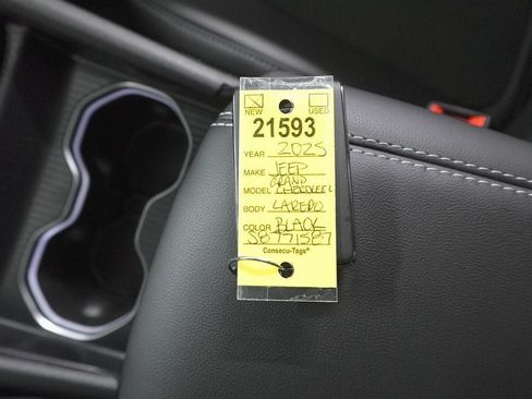 New 2025 Jeep Grand Cherokee L Altitude image 33