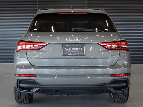 Certified 2025 Audi Q3 2.0T Premium w/ Convenience Package AWD/4WD image 17